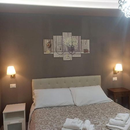 Dual Suites - 4 Posti Letto - Fiumicino Aeroporto E Fiera - Self Check-In エクステリア 写真